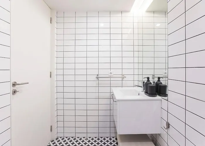 Modern 2br Duplex Downtown By Art District By Lovelystay * Porto